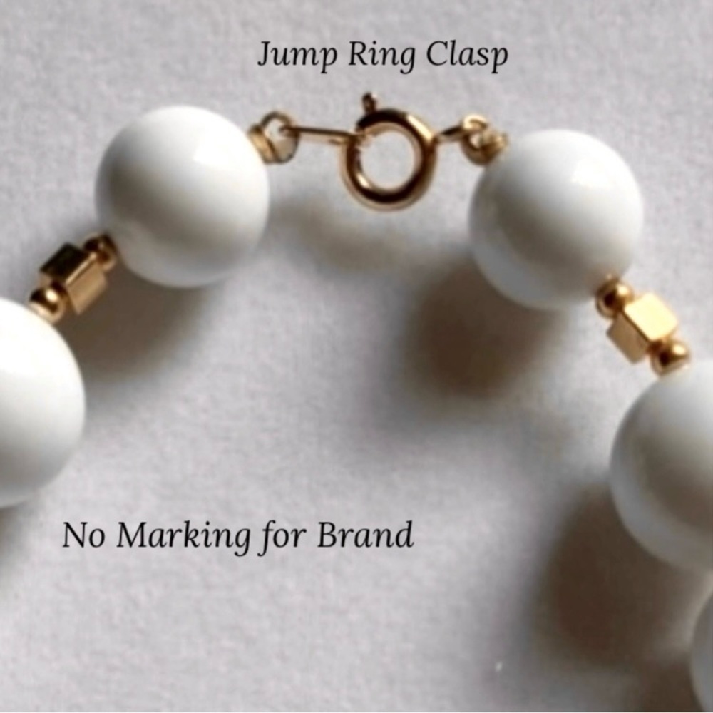 Vintage Estate White and Gold Necklace - Picture 3 of 12